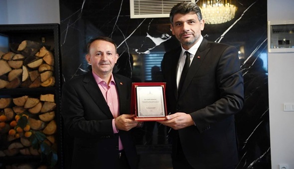 Kartepe'de eski başkanlara ahde vefa