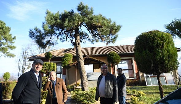 Kartepe'de göl manzaralı kahvaltı keyfi