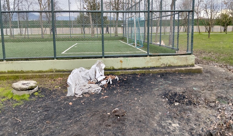 Kartepe’de park bakım yapılırken dağıtıldı!