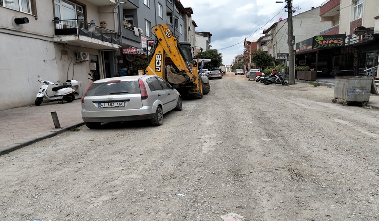 Kartepe’de sokaklar toz toprak içinde!