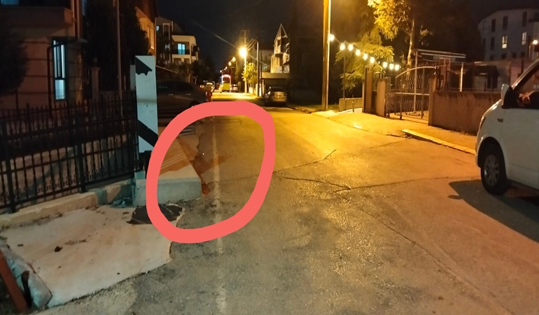 Kartepe’de sürücüleri kızdıran görüntü!