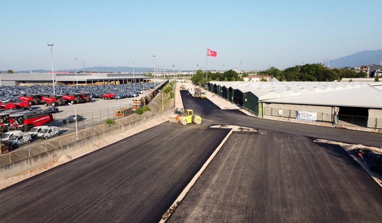 Kartepe’de Ulus Pazarı yoluna el atıldı