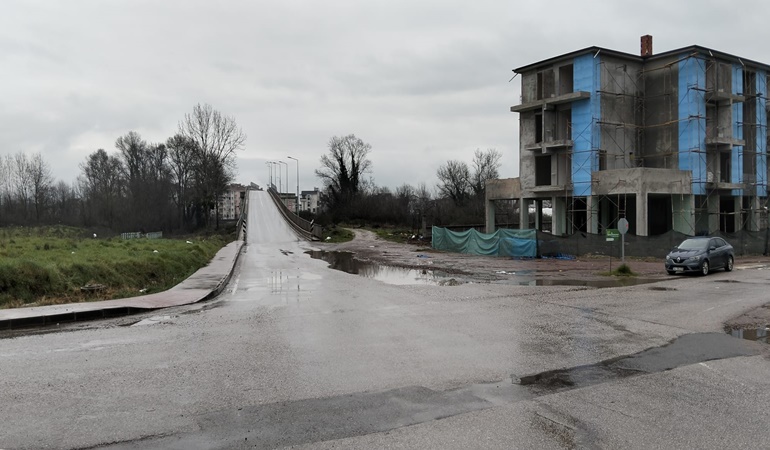 Kartepe’deki bu noktada kaza geliyorum diyor!