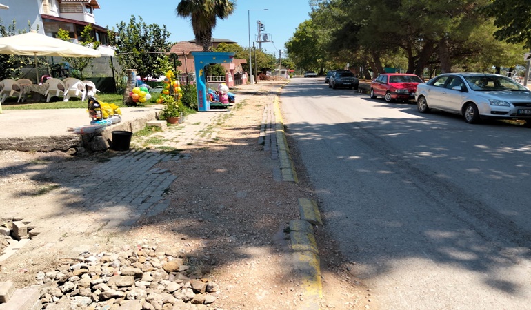 Kartepe’den kaldırımları onarın çağrısı!
