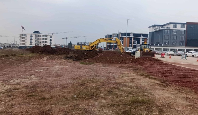 Kartepe Kent Meydanı’na otopark