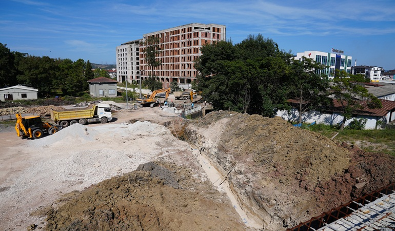 Kartepe Kule Deresi’nde menfez çalışmaları başladı