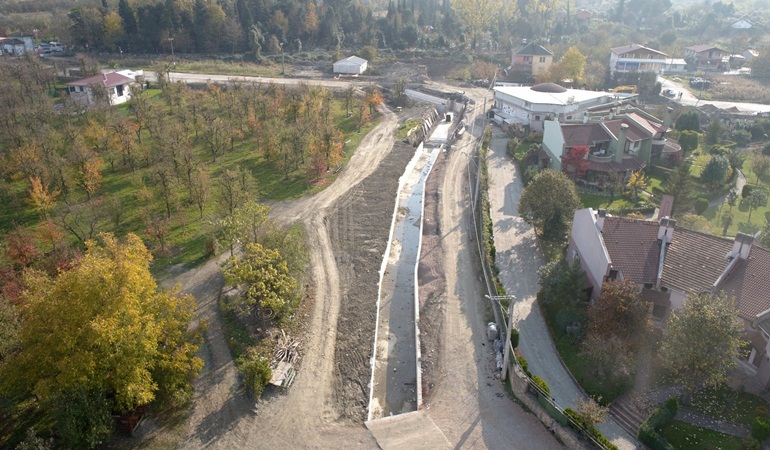 Kartepe Maşukiye’de dere ıslahı çalışmaları yapılıyor 