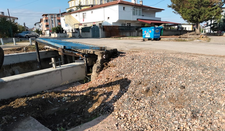 Kartepe tel tek dökülüyor! Belediye ne iş yapar