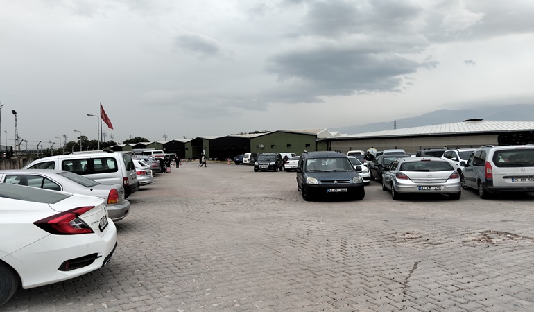 Kartepe Ulus Pazarı’na giden yolda trafik kaosu nasıl çözülür?