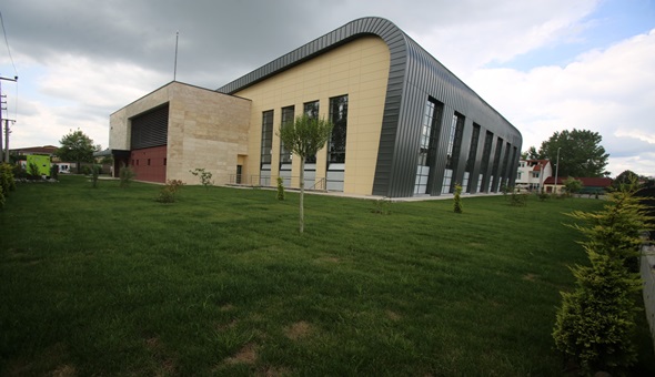 Kartepe yüzme havuzunda son viraja girildi