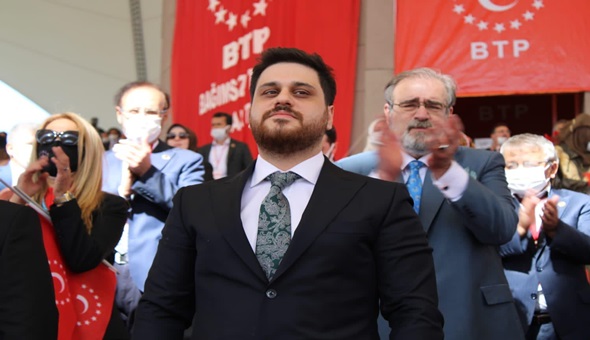 Kendimi Türkiye'nin bağımsızlığına adıyorum