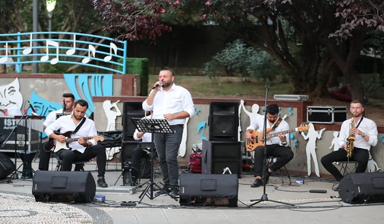 Kent Orkestrası’ndan Cumhuriyet Parkı’nda muhteşem konser