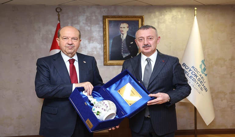 Kıbrıs eski Cumhurbaşkanı Tatar, Başkan Büyükakın’ı ziyaret etti