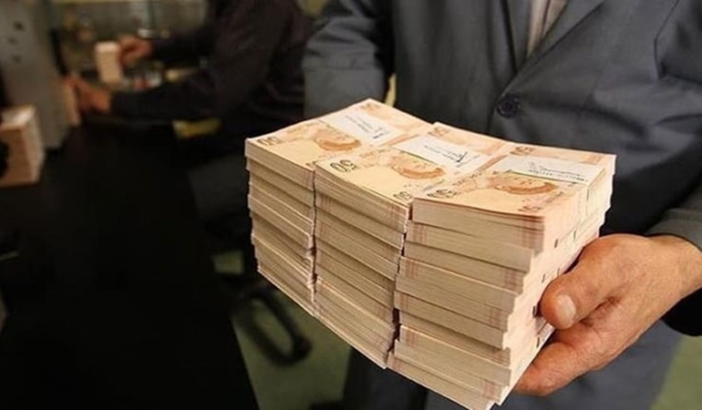 Kıbrıs'ta asgari ücret Türkiye'yi ikiye katladı