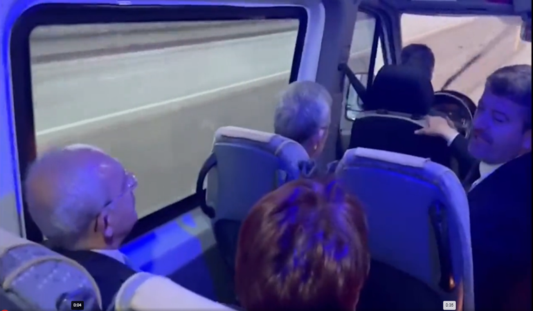 Kılıçdaroğlu ve Akşener iftara minibüsle gitti