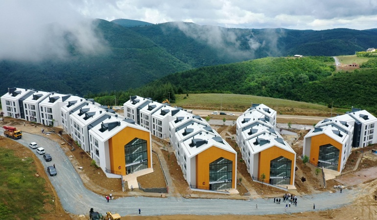 Kiptaş İzmit Çınar Evler’de kura heyecanı yaşanacak