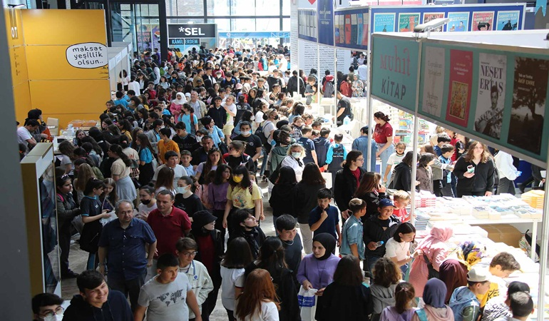 Kitap Fuarı'nda yeni rekoru Başkan Büyükakın açıkladı