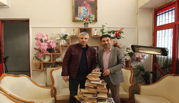 Kitaplarınızı şehit adına kurulacak kütüphaneye hediye edin