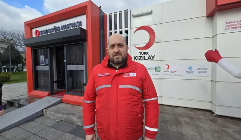 Kızılay İzmit Şubesi kapatıldı, başkan kayıp