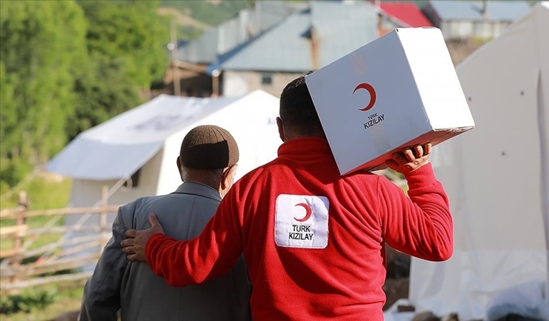 Kızılay saraya bağlanıyor tepkisi