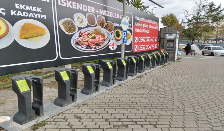 KOBİS duraklarında yeterli bisiklet yok deniyor, bir şey değişmiyor!