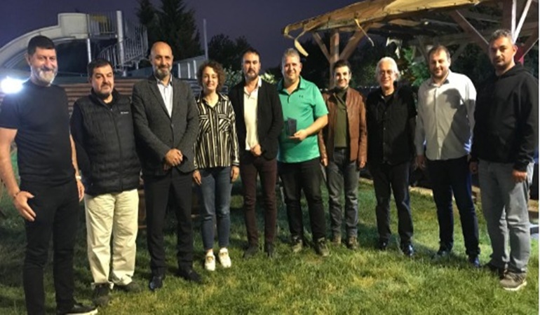 Kocaeli Atlı Sporda Başkan Demirtaş'tan Dr. Eren'e teşekkür plaketi 