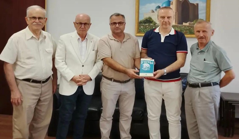 Kocaeli Aydınlar Ocağı yöneticileri Doç. Dr. Mustafa Eren’in kapısını çaldı