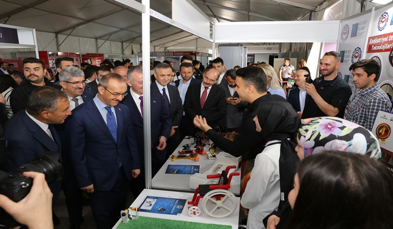 Kocaeli Bilişim Fuarı yarın akşama kadar ziyaretçilerini ağırlayacak