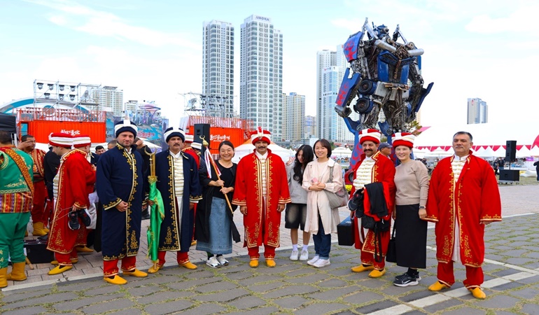 Kocaeli Büyükşehir Belediyesi Mehter Takımı, Güney Kore’de gönüllerini fethetti