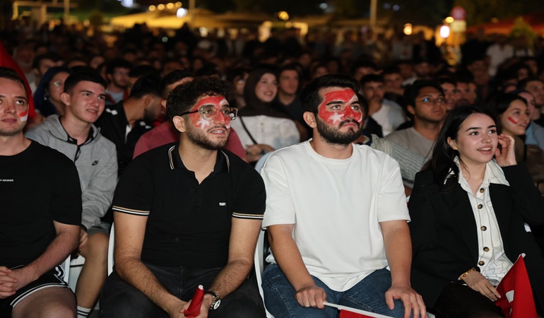 Kocaeli’de 12 Dev Adam üzüntüsü!