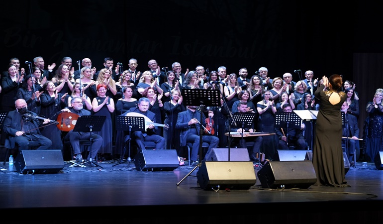 Kocaeli’de 2025 en güzel şarkılarla uğurlandı