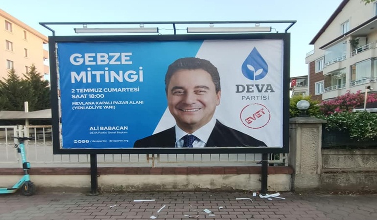 Kocaeli’de Ali Babacan’ın posterleri kimleri rahatsız ediyor?