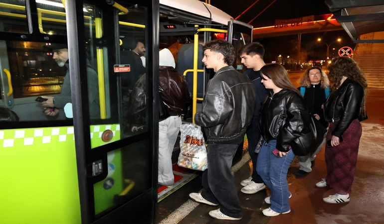 Kocaeli’de gece seferlerine ilgi her geçen gün artıyor