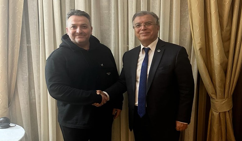 Kocaeli’de iş insanı Okutulmuş Yeniden Refah’a üye oldu 