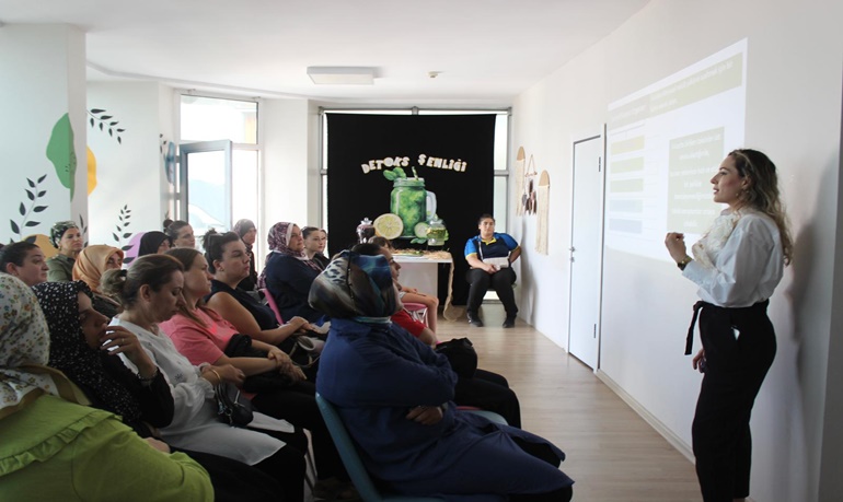 Kocaeli’de kadınlara doğru beslenme anlatıldı