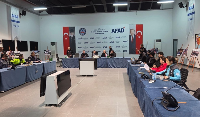 Kocaeli’de kriz merkezi kuruldu: Okullar yarın da tatil edilecek mi?