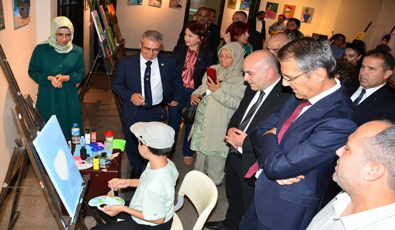 Kocaeli’de otizme bu sergiyle dikkat çekildi