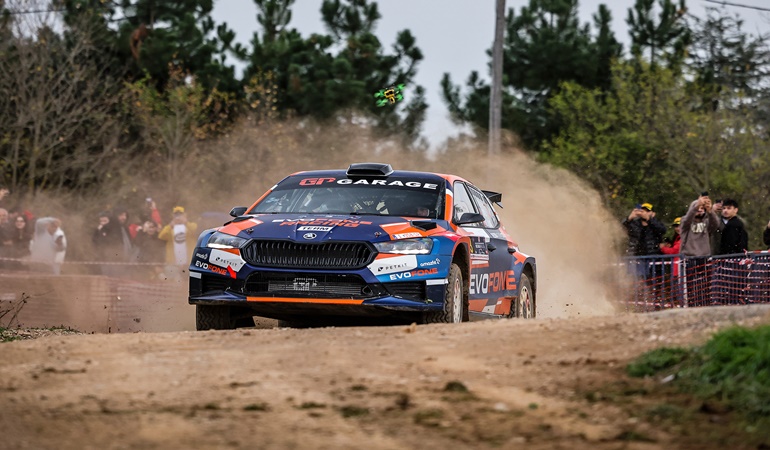 Kocaeli’de ralli heyecanı Kerem Kazaz-Corentin Silvestre ekibinin zaferi ile sona erdi