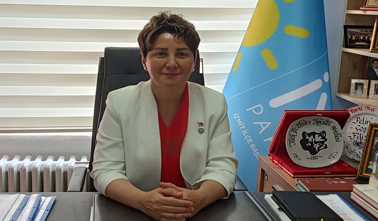 Kocaeli’deki renksiz törene tepki