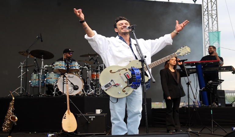 Kocaeli’de tarım akademisi Buray konseri ile açıldı