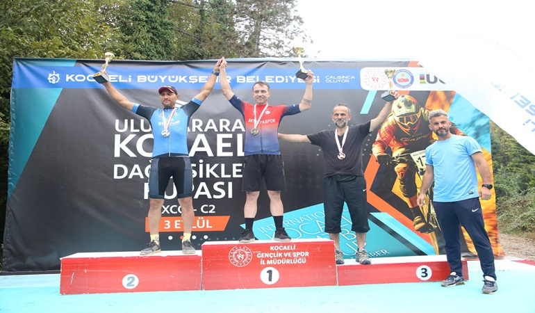 Kocaeli’de Uluslararası Dağ Bisikleti Kupası Yarışları tamamlandı