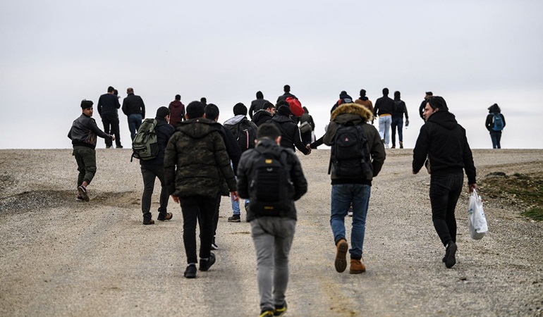 Kocaeli’de yakalanan 197 kaçak göçmen sınır dışı edildi