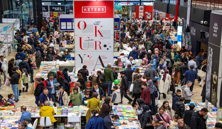 Kocaeli Kitap Fuarı kendi rekorunu kırdı