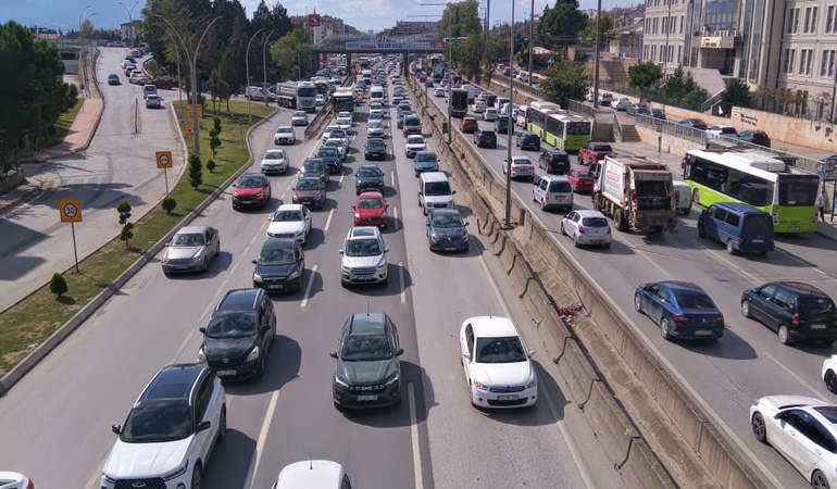 Kocaeli Kitap Fuarı trafiği felç etti!