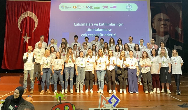 Kocaeli Marmara Koleji minik bilim kahramanlarını ağırladı!