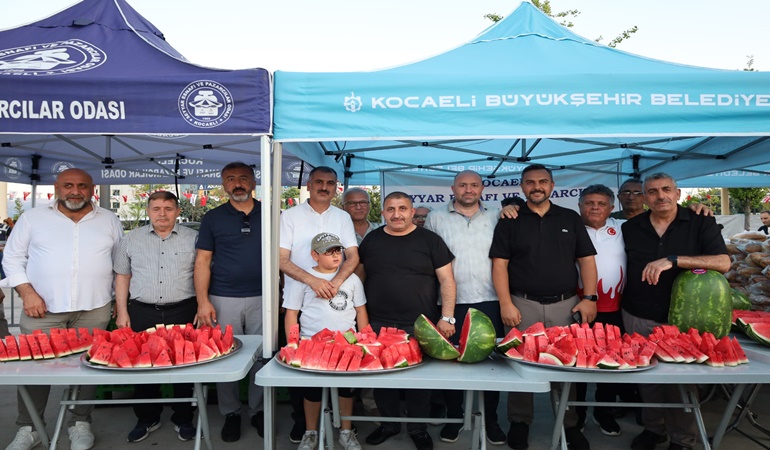 Kocaeli Pazarcılar Odası, 3 ton karpuz dağıttı