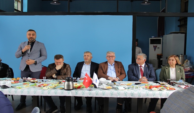 Kocaeli Trabzonlular Derneği, 50 muhtarı bir araya getirdi!