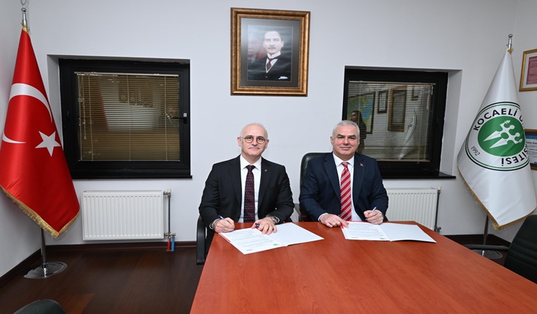 Kocaeli Üniversitesi ve Tüpraş, Temel Rafinericilik Staj Programı için kol kola verdi