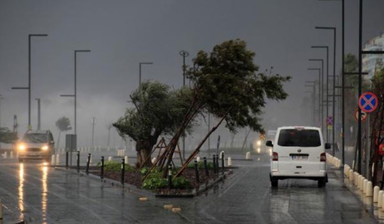 Kocaeli Valiliği’den fırtına uyarısı