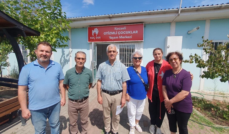 Kocaeli vekili Gergerlioğlu, otizmli çocukların ailelerini dinledi